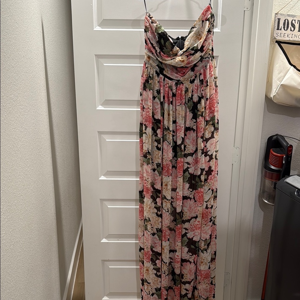 Floral strapless Maxi Dress